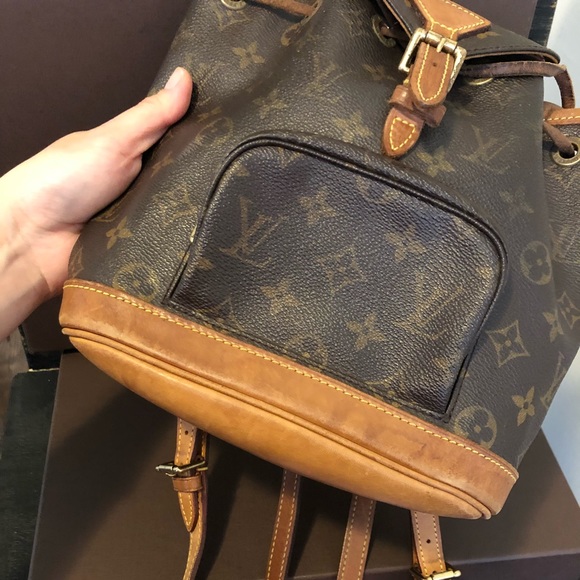 ❌SOLD❌ Authentic Louis Vuitton Montsouris backpack - Picture 5 of 8